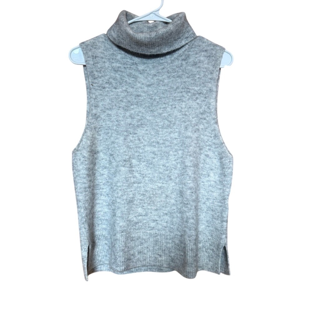 Vero Moda Light Gray Knit Sleeveless Tank with Turtleneck Women's Size S Preppy